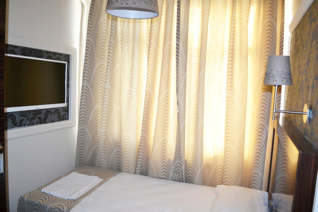 Venus Hotel Taksim Istanbul Room photo